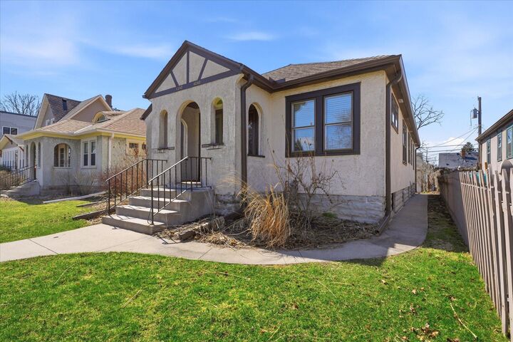 Property Photo:  4240 28th Avenue S  MN 55406 