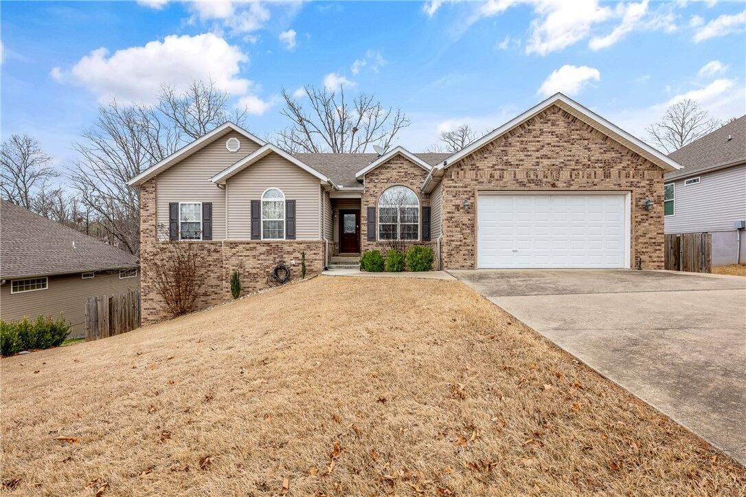 Property Photo: 6 Chaucer Drive AR 72714
