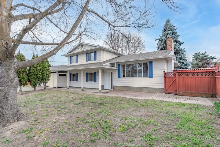 Property Photo:  693 Paret Place  BC V1W 2K6 