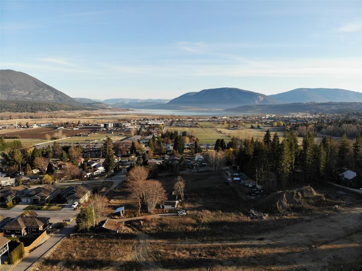 Property Photo: 840 25th Avenue SW BC V1E 4M2
