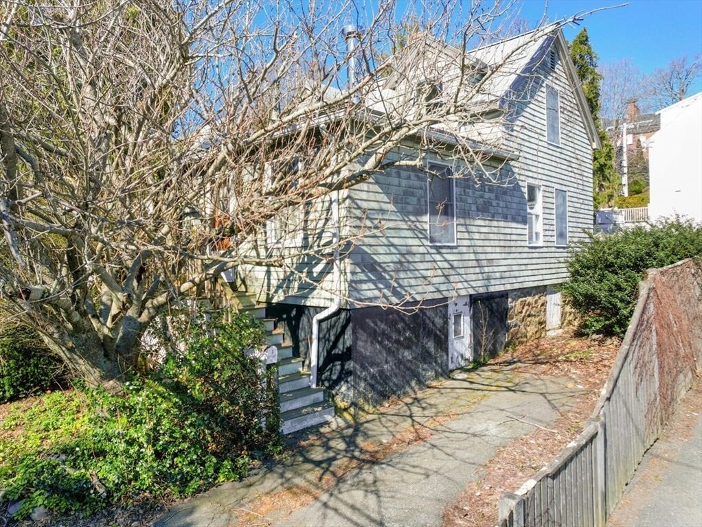 Property Photo:  3 Cottage St  MA 01945 