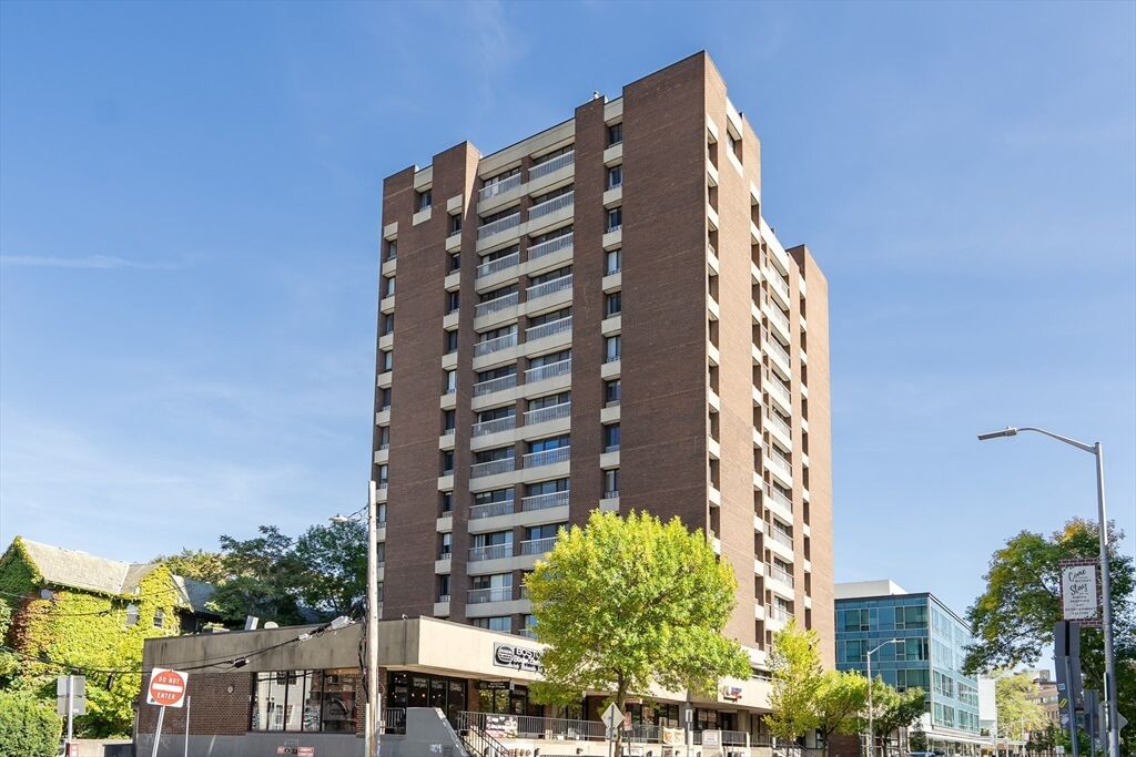Property Photo:  1105 Massachusetts Ave 2A  MA 02138 
