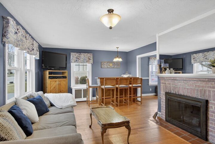 Property Photo: 51 Brantwood Rd MA 01602