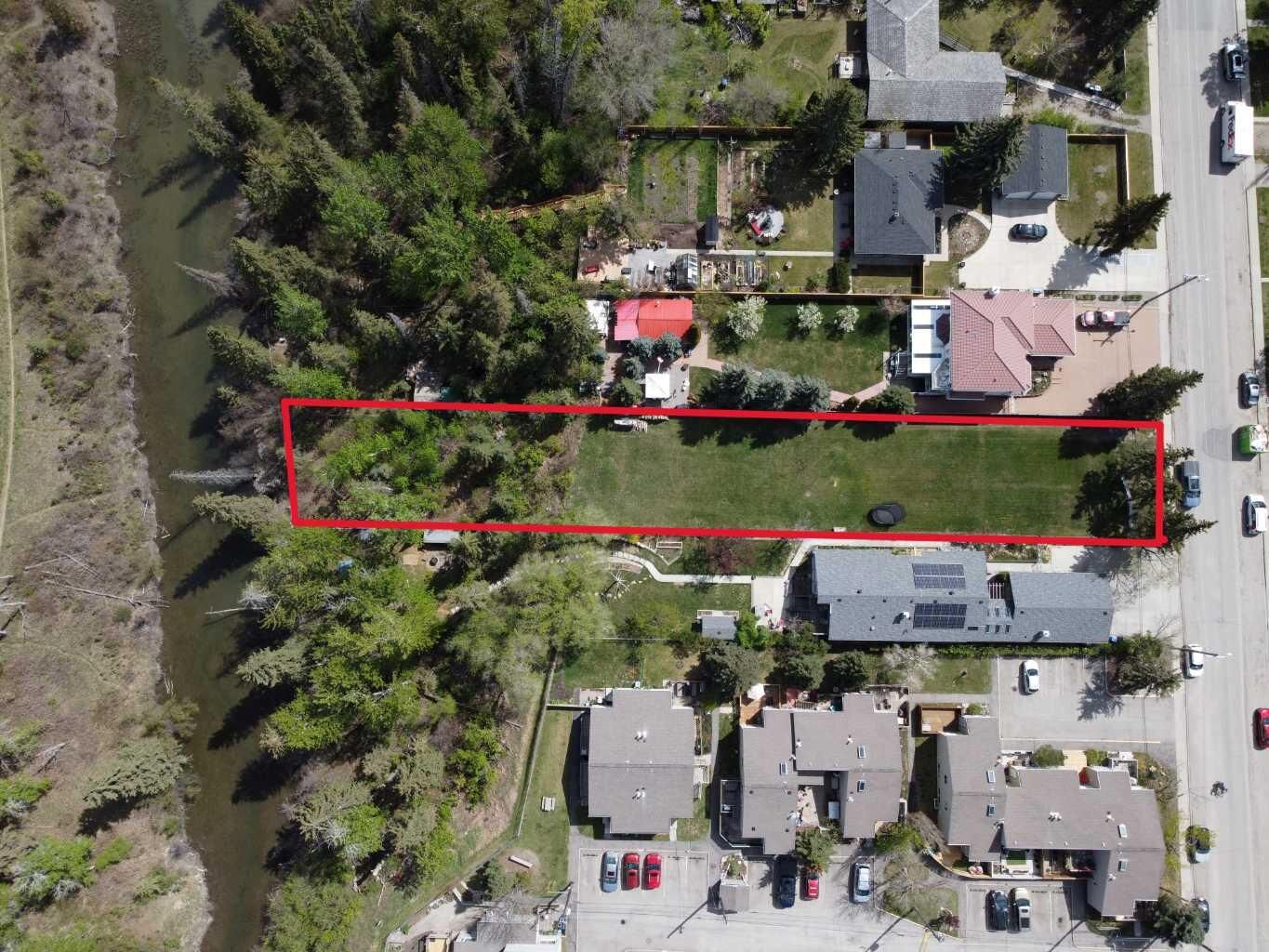 Property Photo:  8520 48 Avenue NW  AB T3B 2A6 
