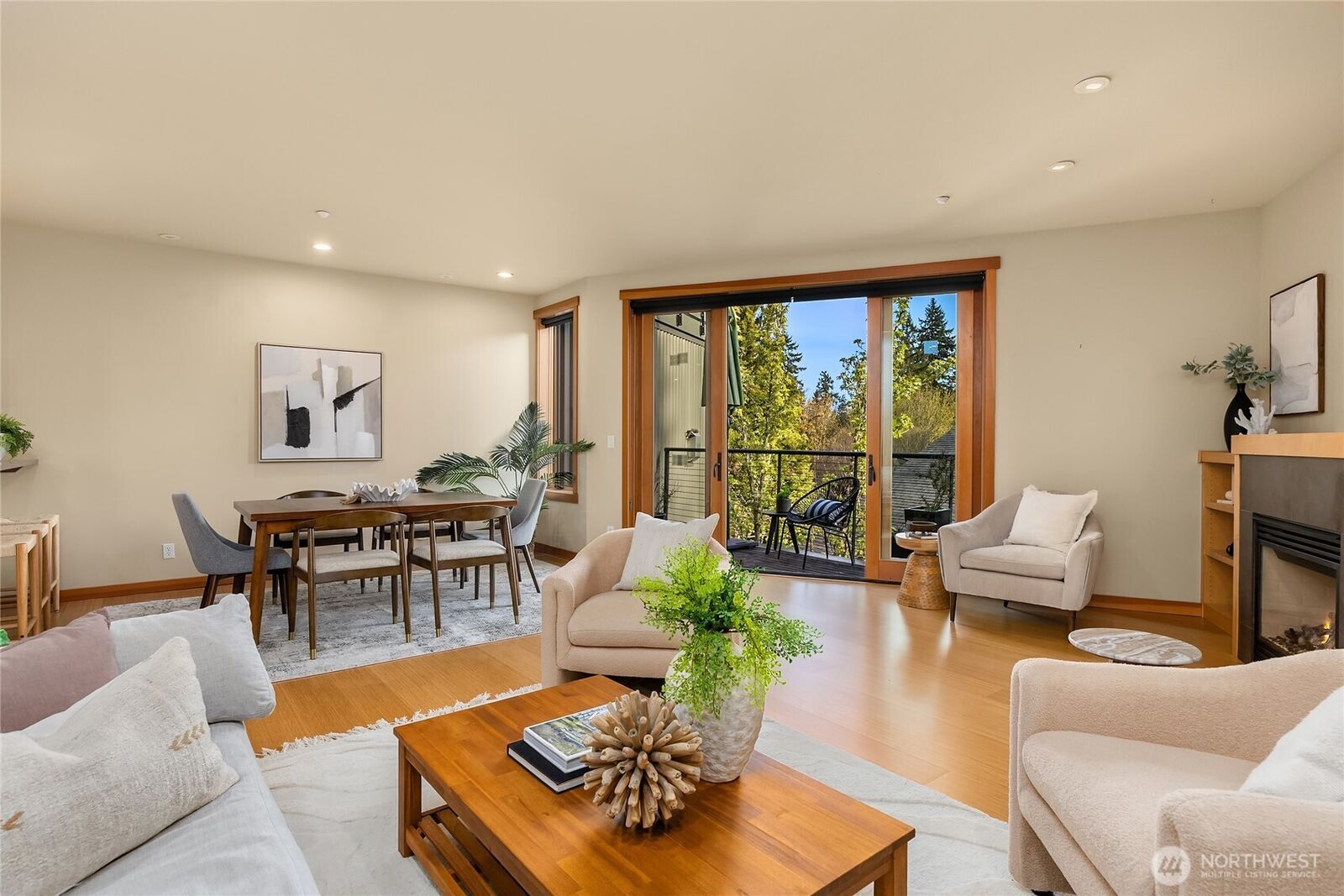 Property Photo: 610 Vineyard Lane A302 WA 98110
