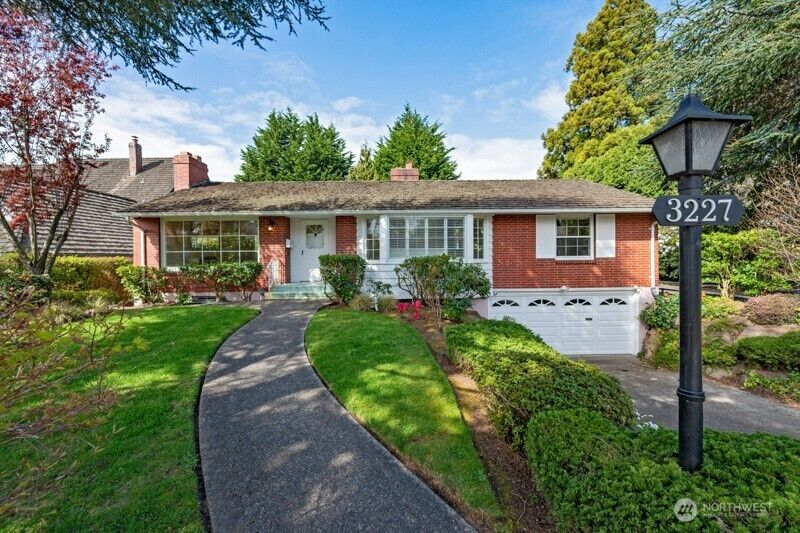 Property Photo: 3227 Magnolia Boulevard W WA 98199