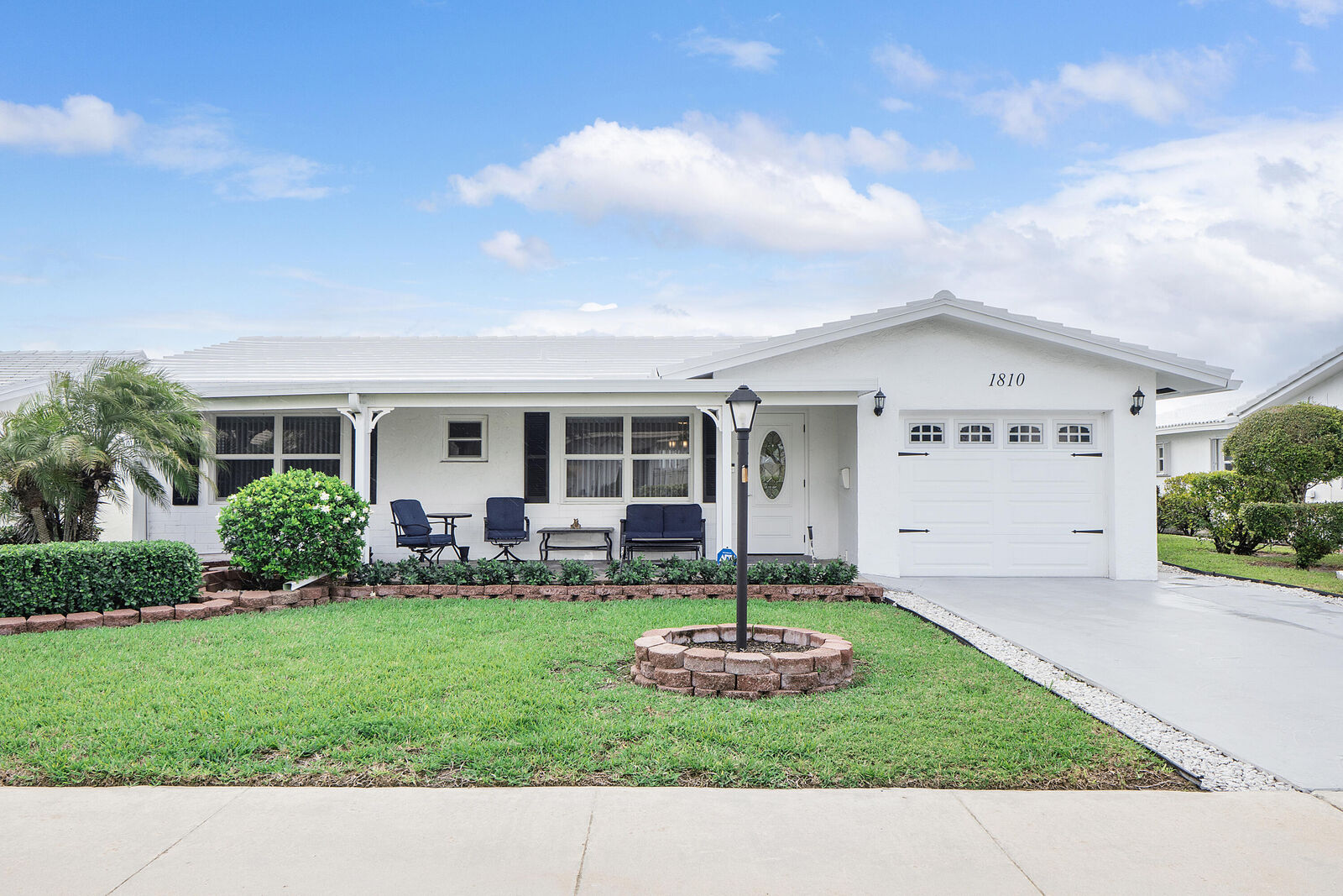 Property Photo: 1810 SW 18th Street FL 33426