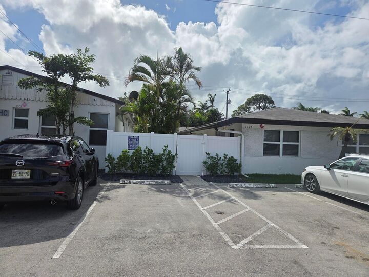 Property Photo:  1301 NE 16th Terrace 1-9  FL 33304 