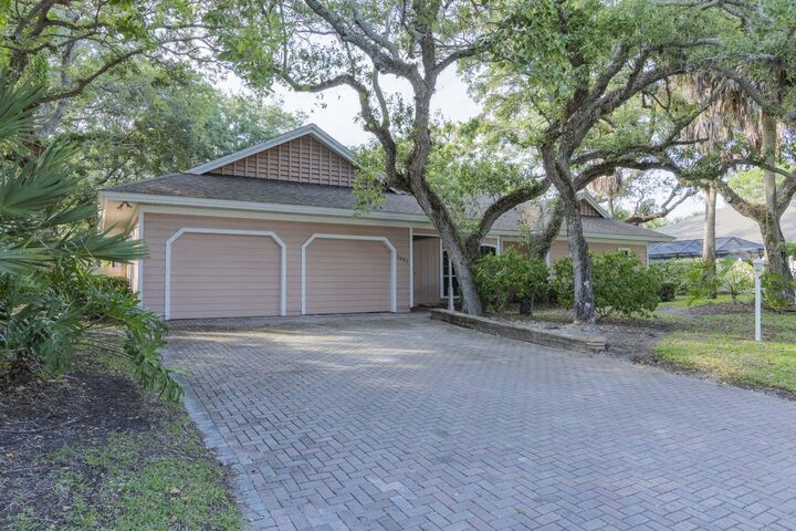 Property Photo: 1027 Mangrove Lane FL 32963