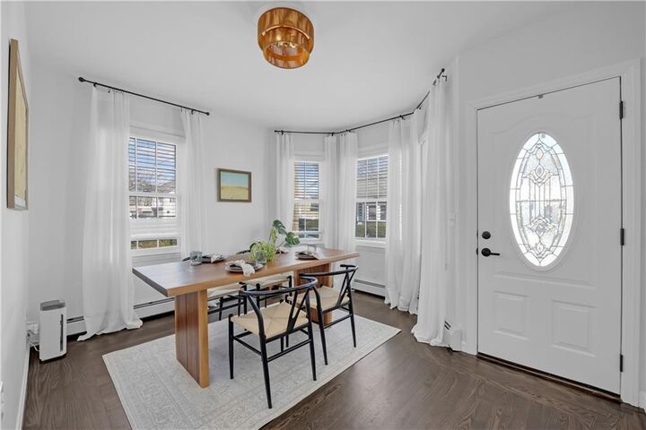 Property Photo:  42 Victoria Avenue  RI 02920 