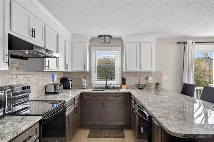 Property Photo:  22 Connecticut Avenue  RI 02842 