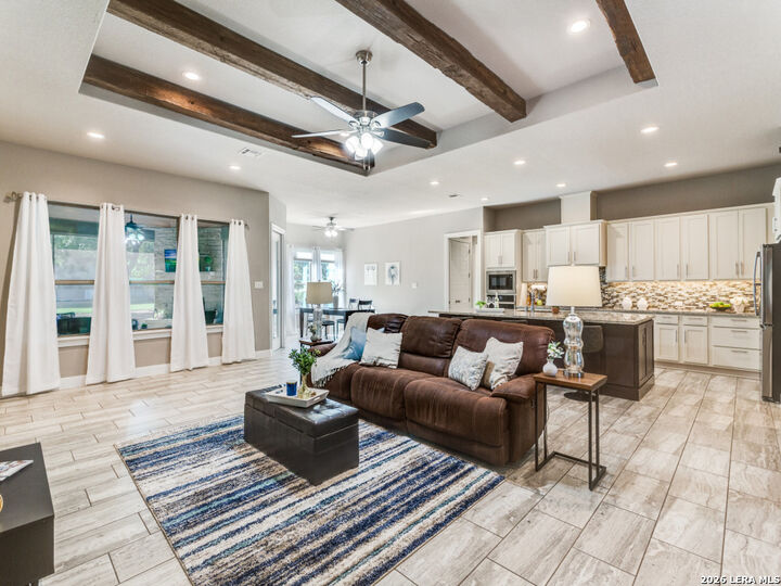 Property Photo: 312 Lantana Crossing TX 78070