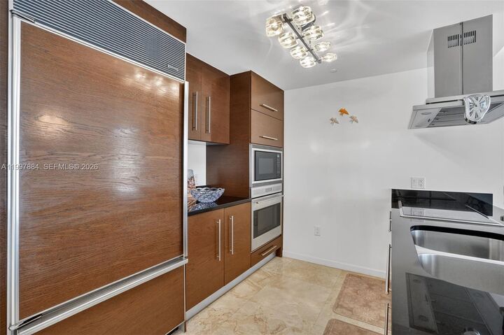 Property Photo:  495 Brickell Ave 2807  FL 33131 
