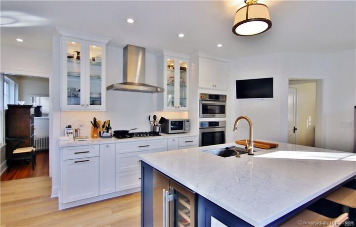 Property Photo:  30 Saint George Avenue  CT 06905 