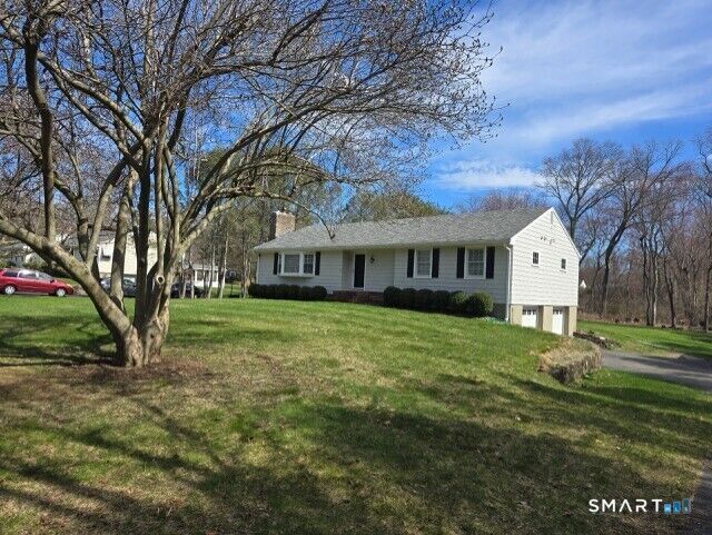 Property Photo: 441 David Court CT 06477