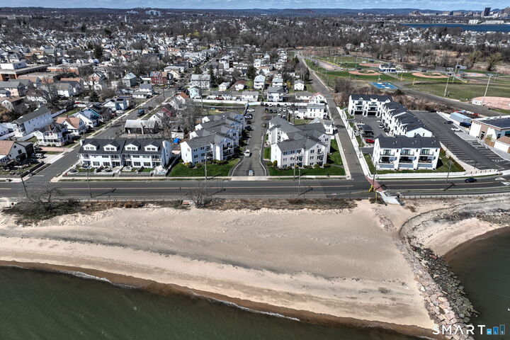 Property Photo: 225 Beach Street 1C CT 06516