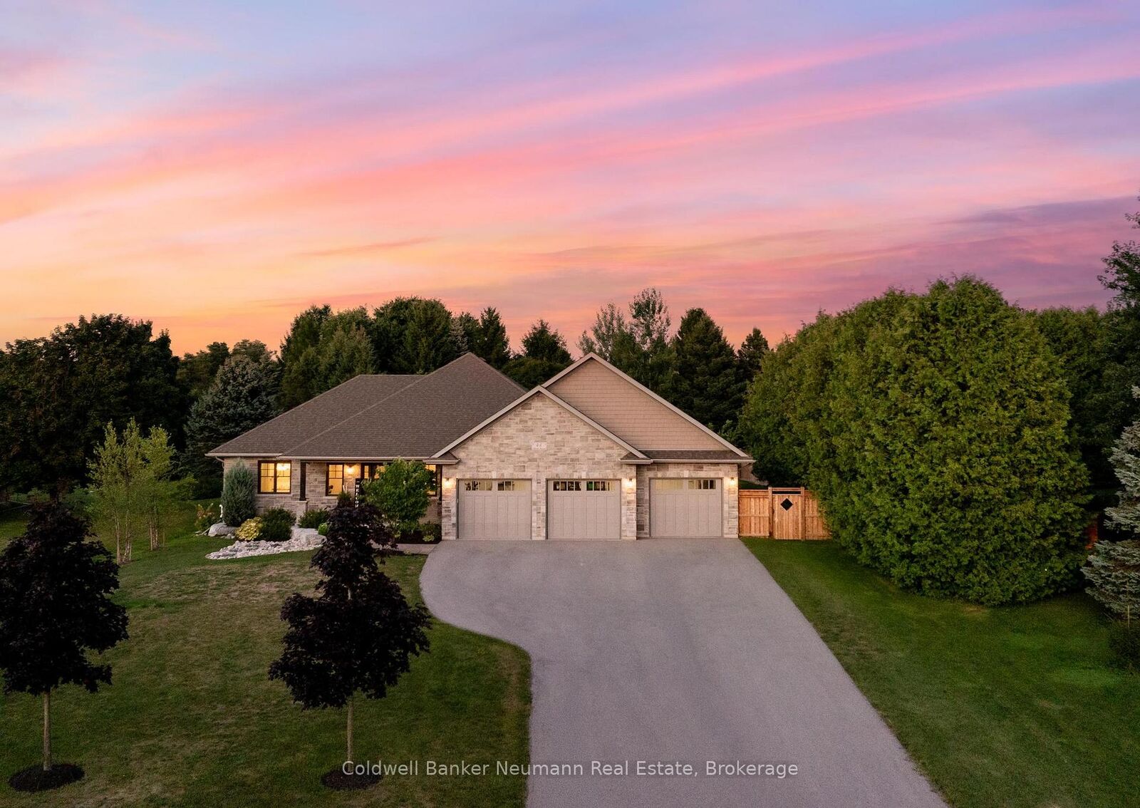 Property Photo:  45 Amalia Crescent  ON N0B 1J0 