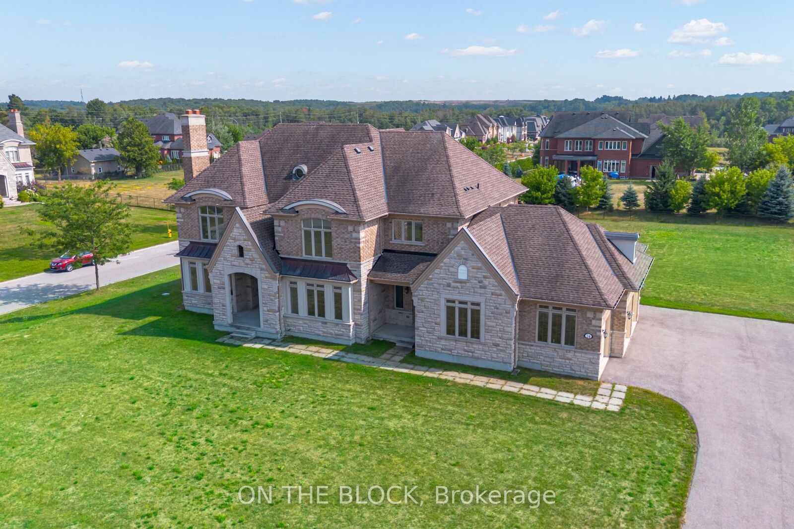Property Photo:  24 Whitewood Drive  ON L4A 1R9 