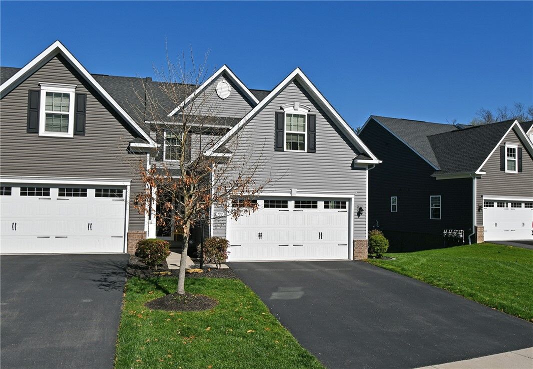 Property Photo:  192 Providence Way  PA 15234 