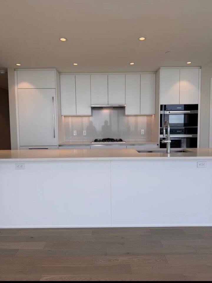 Property Photo:  485 West 42 Avenue 2205  BC V5Z 3A6 