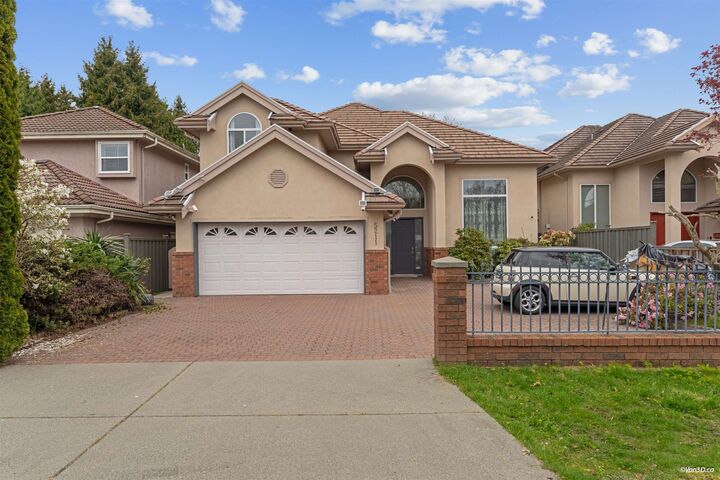 5211 Woodwards Road — photo 1