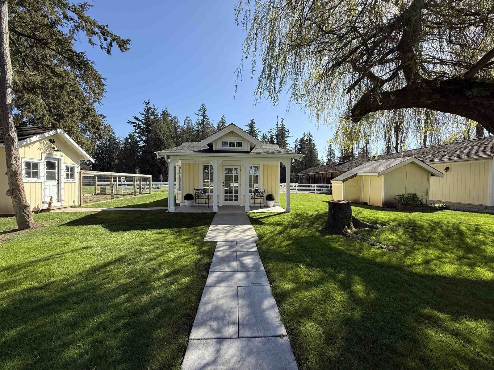 Property Photo:  177xx 8th Avenue  BC V3Z 9R9 