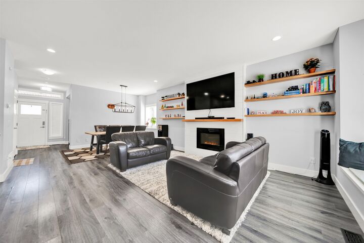 Property Photo:  11155 240 Street  BC V2W 0H7 