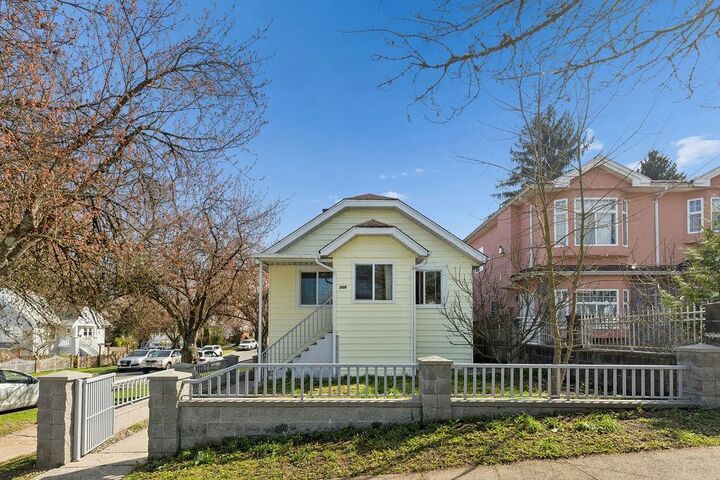 Property Photo: 3708 Dumfries Street BC V5N 3S7