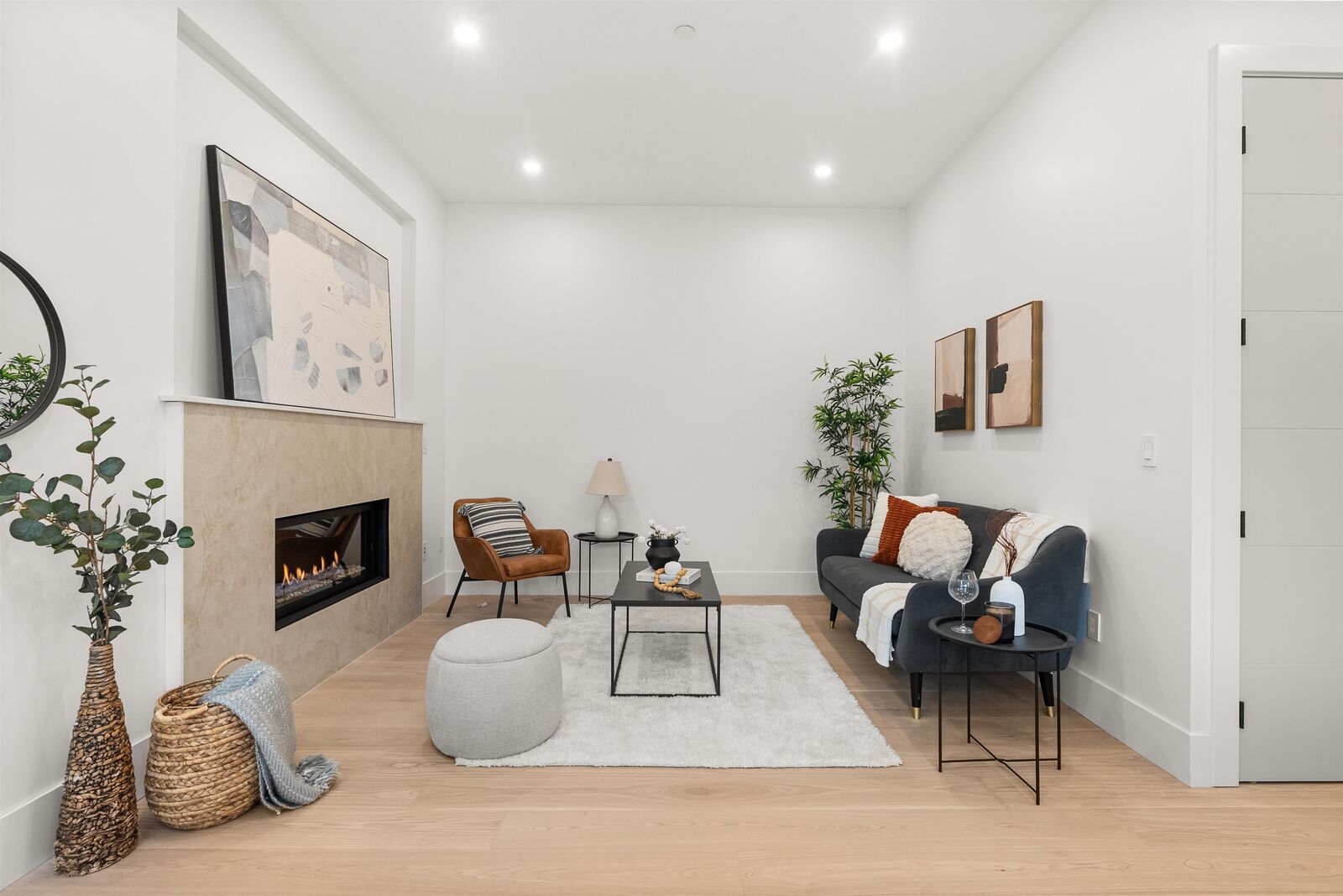 Property Photo: 1822 E 14th Avenue 2 BC V5N 2E2
