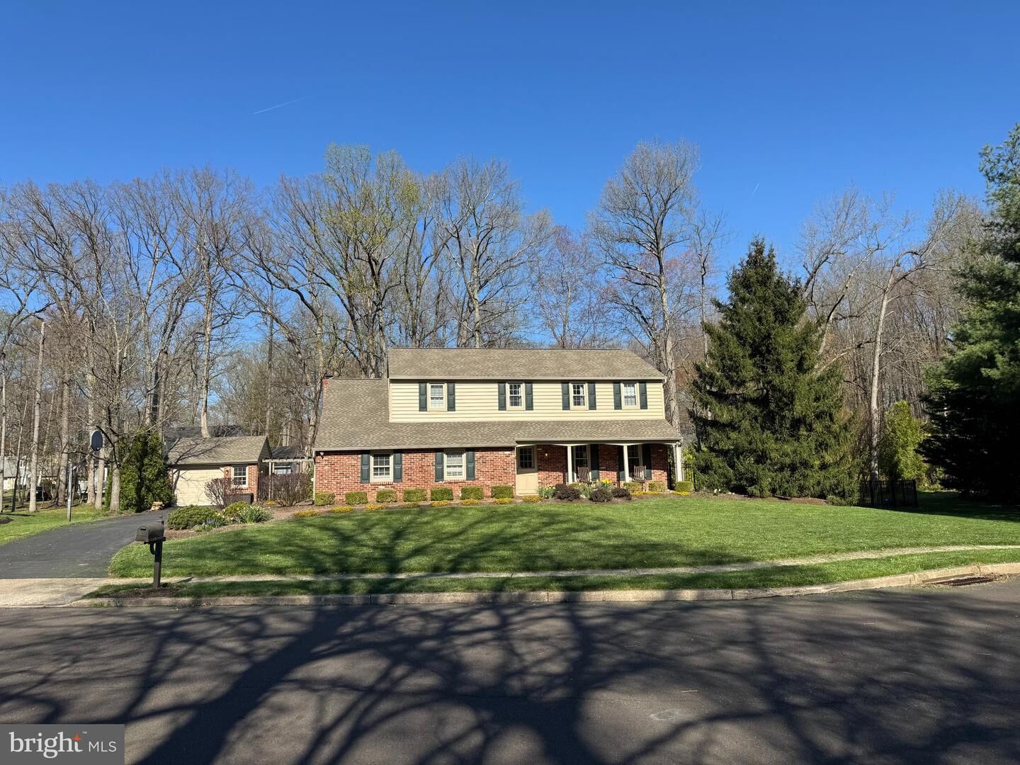 Property Photo:  300 Robin Hood Drive  PA 19067 