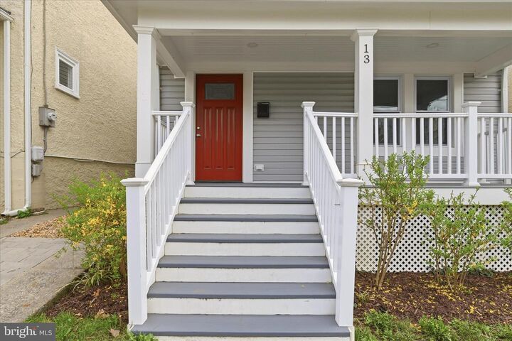 Property Photo:  13 E Leicester Street  VA 22601 