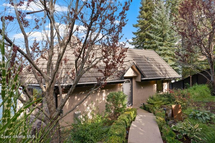 Property Photo: 5357 E Hayden Lake Rd ID 83835