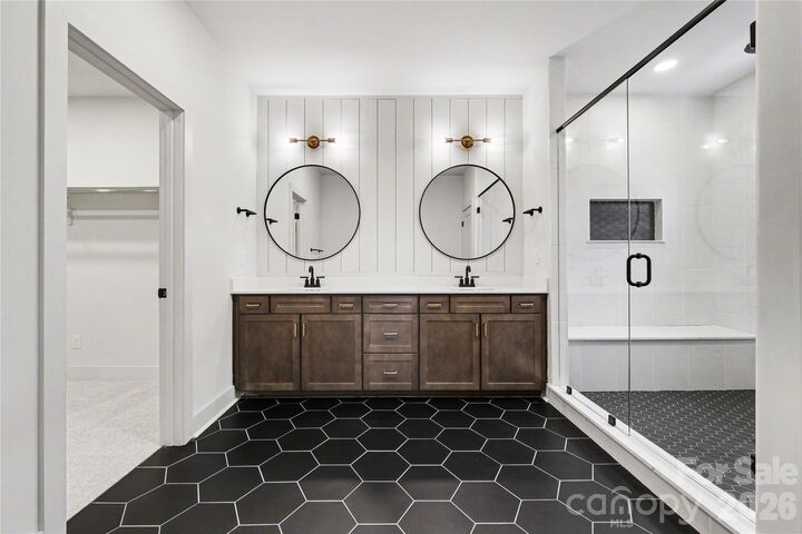 Property Photo:  2408 Crestview Drive  NC 28216 