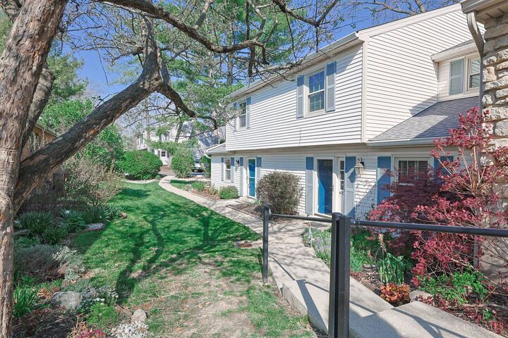 Property Photo:  401 Shakerdale Road  OH 45242 