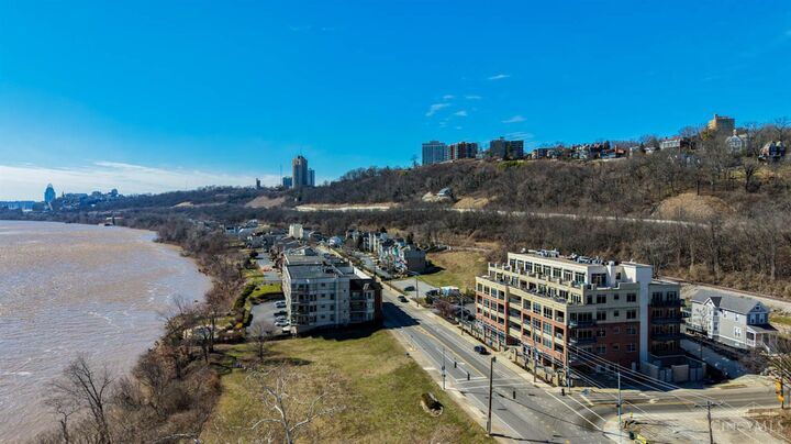 Property Photo: 2260 Riverside Drive OH 45202