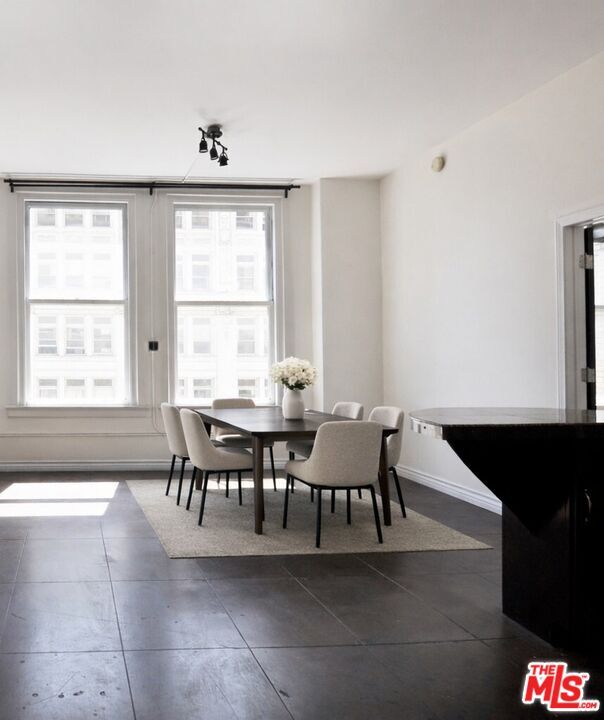 Property Photo:  215 W 7th St  CA 90014 