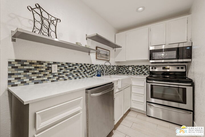 Property Photo:  510 N Villa Ct  CA 92262 