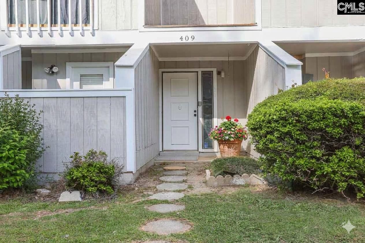 Property Photo:  409 Hickory Hill  SC 29210 