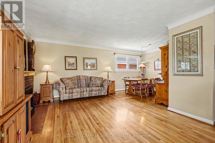 Property Photo:  1306 Hanbury Street  ON K2C 2M2 