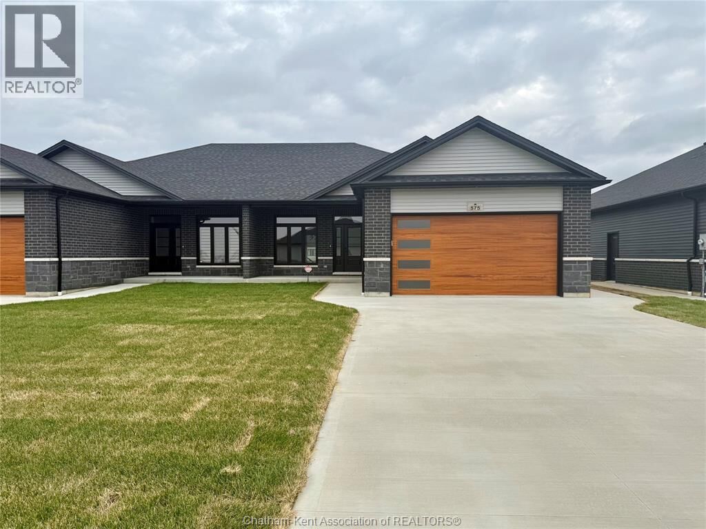 Property Photo: 575 Keil Trail North ON N7L 0G8