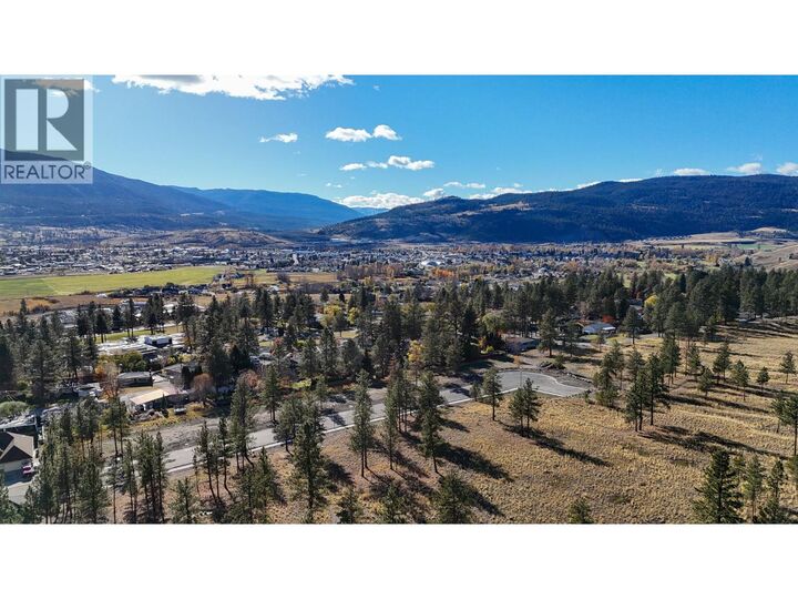Property Photo:  2402 Nicholson Avenue  BC V1K 1L7 