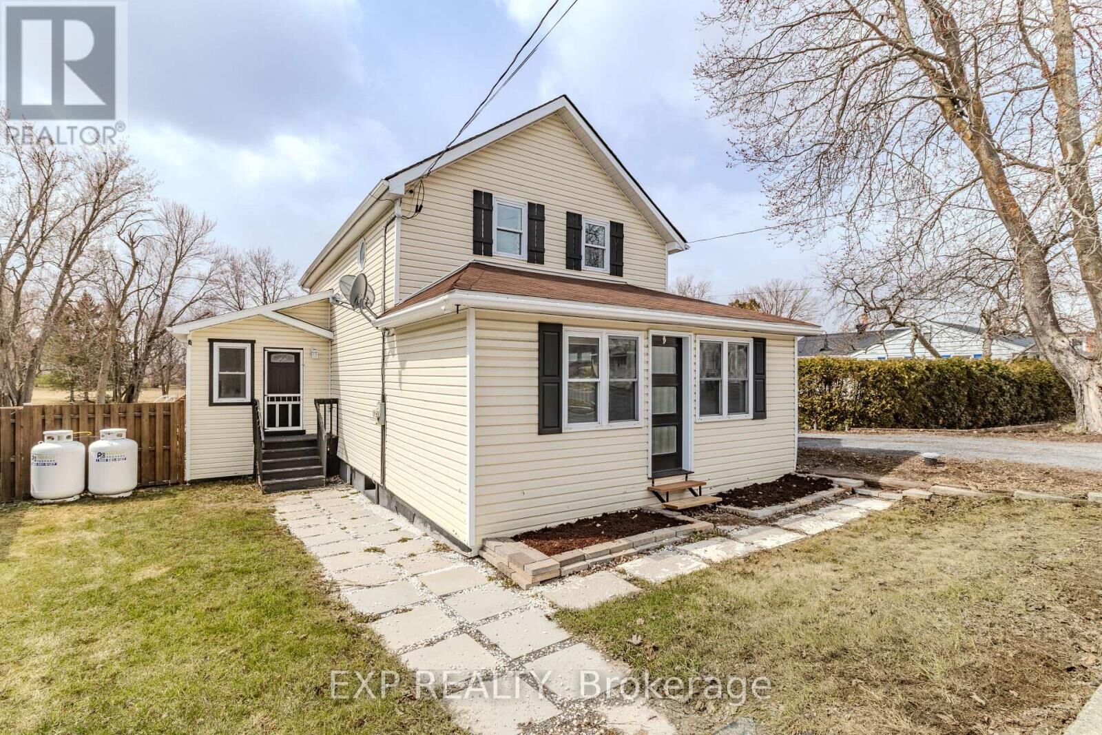 Property Photo: 4872 County Rd 20 Road ON K0C 1S0