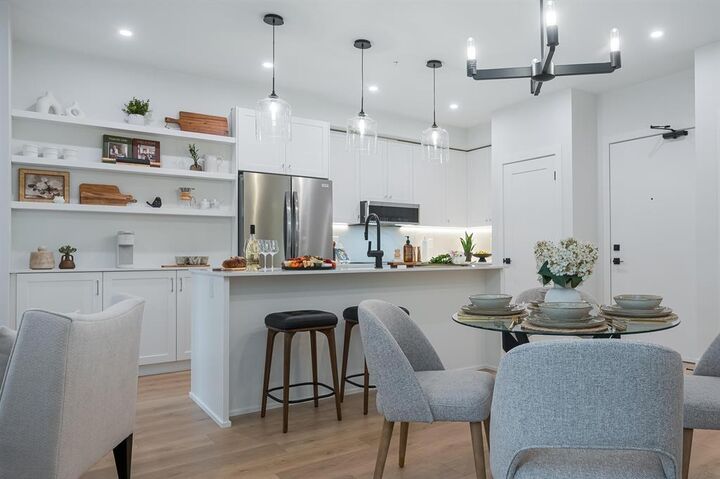 Property Photo:  46187 Thomas Road 405  BC V2R 6H3 