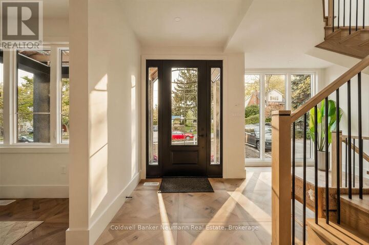 Photo de la propriété:  126 Oxford Street  ON N1H 2M7 