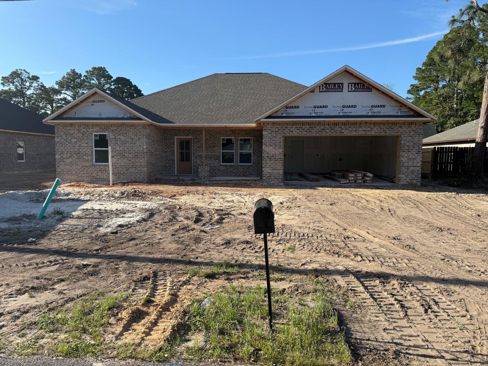 Property Photo: 565 W Pine Street FL 32569