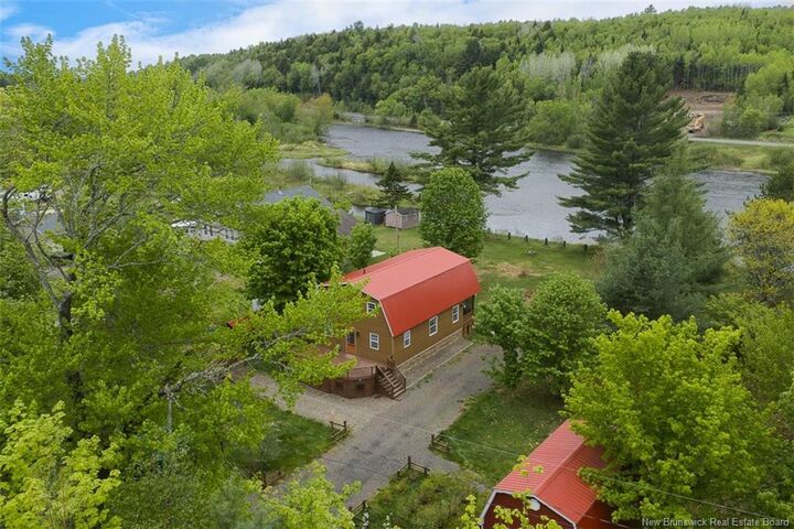 22 Cottage Lane — photo 1