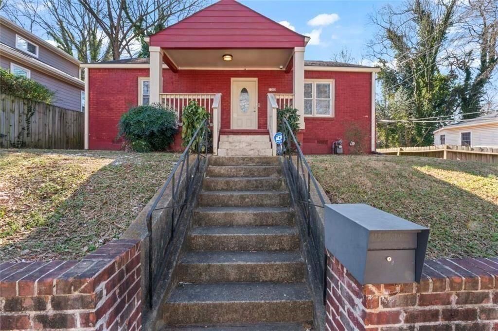 Property Photo:  1000 Palmetto SW  GA 30314 