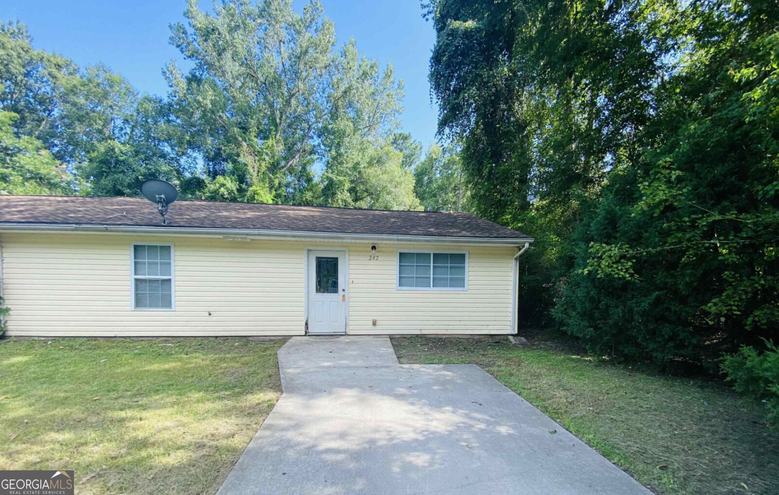 Property Photo:  240 W Dawson Avenue  GA 31548 