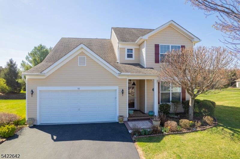 Property Photo:  10 Ginkgo Ct  NJ 08873 