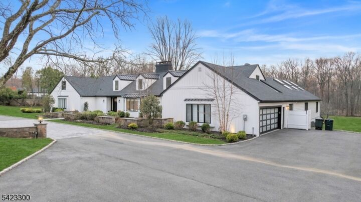 Property Photo:  16 E Greenbrook Rd  NJ 07006 